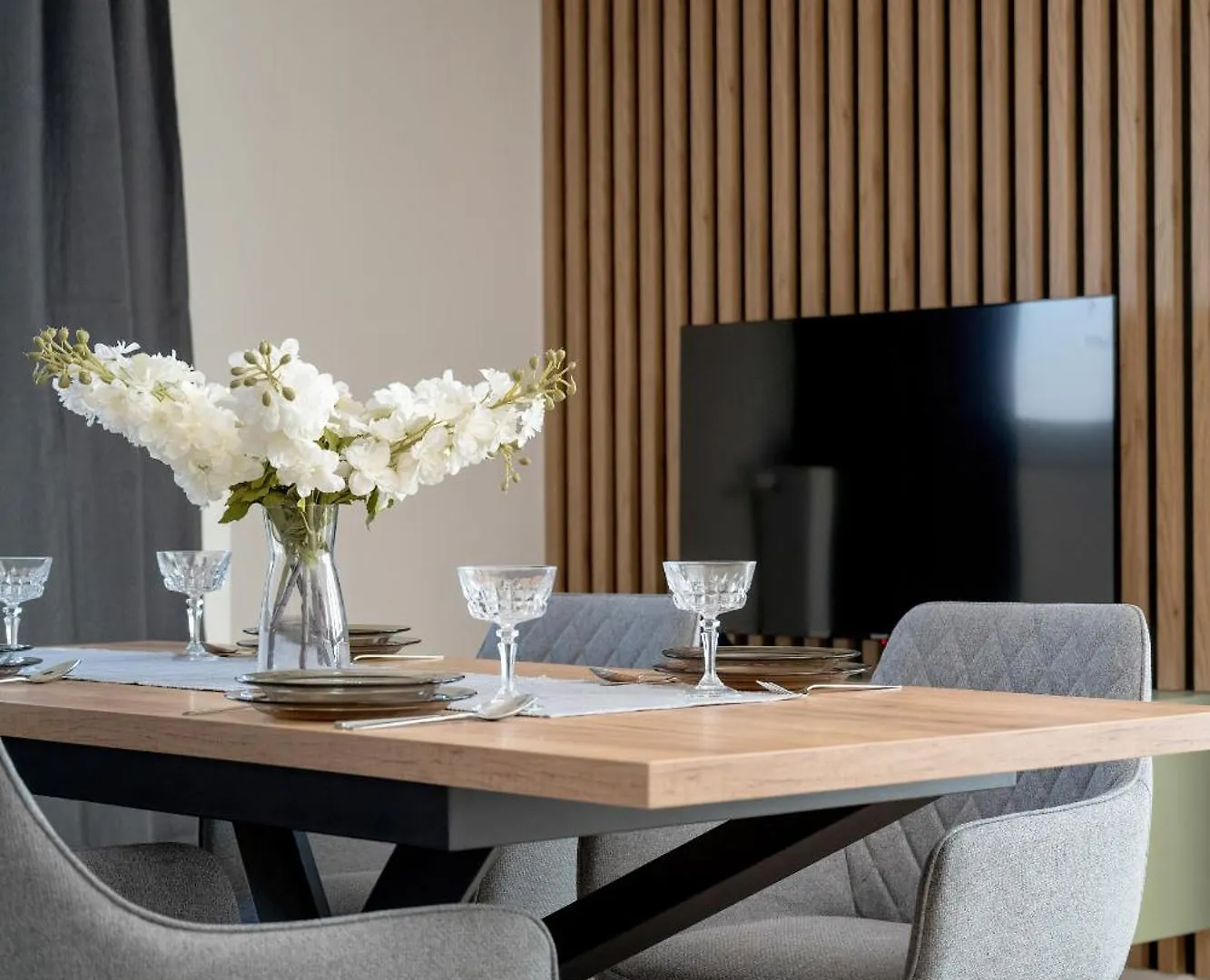 Exclusive River View Apartment With Balcony & Free Garage By Renters Prestige Wrocław