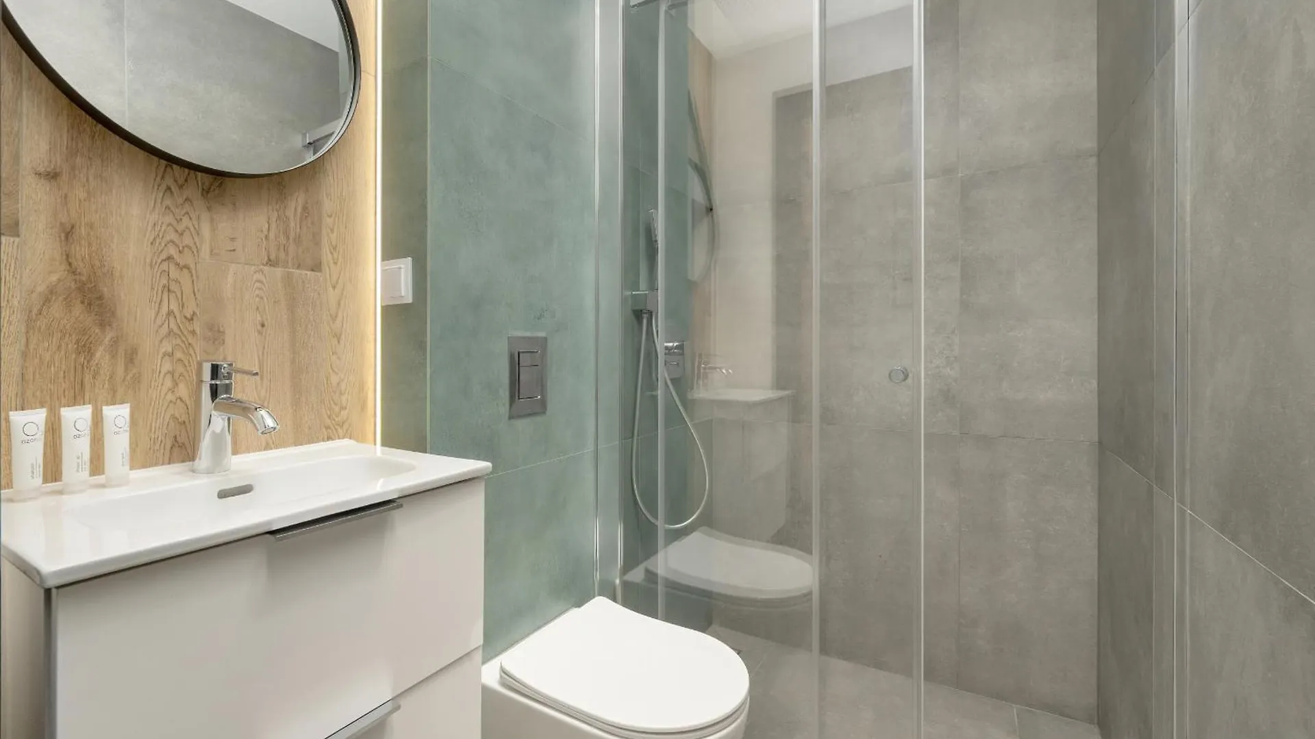 Exclusive River View Apartment With Balcony & Free Garage By Renters Prestige Wrocław