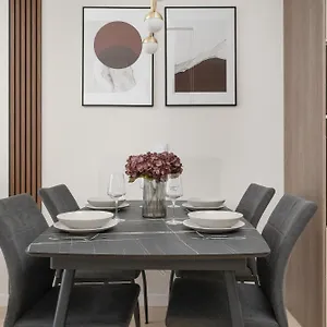 Elegancki Blisko Rzeki Z Garazem Na 2 Auta By Renters Apartament